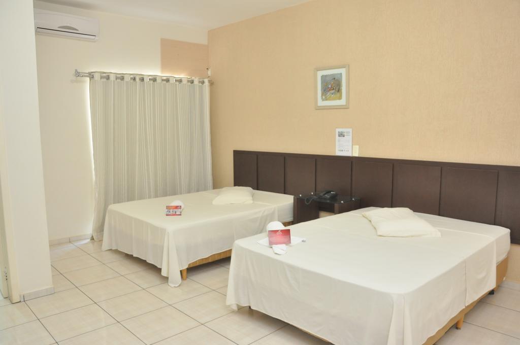 Hotel Maestro Express Toledo Toledo  Buitenkant foto